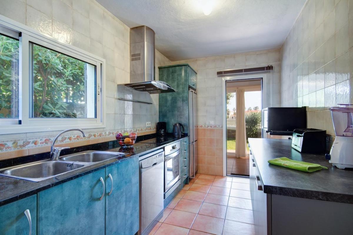Villa Fiesta Cala'N Blanes  Εξωτερικό φωτογραφία